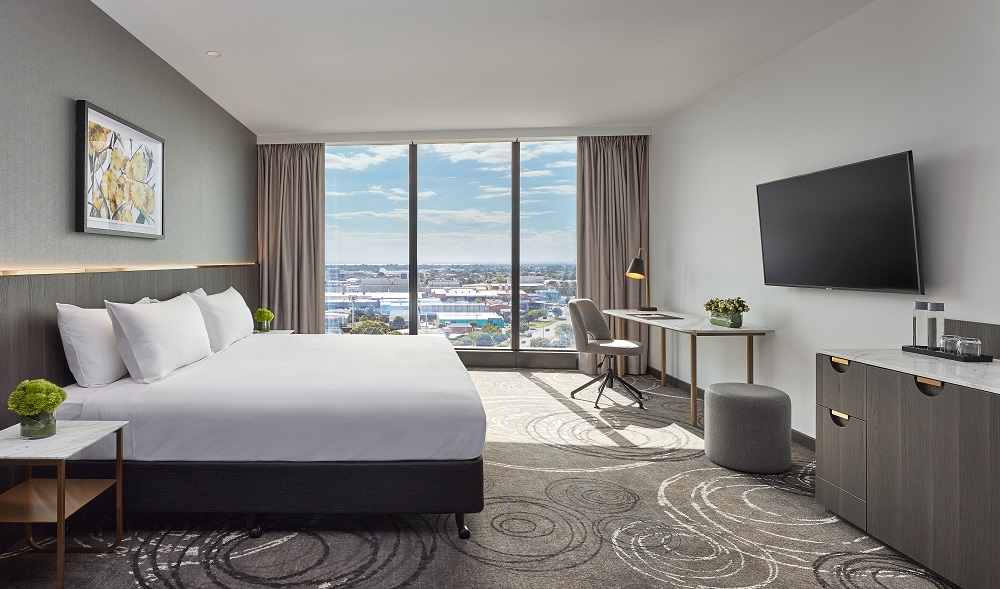 Deluxe corner king room at Parkroyal Monash Melbourne